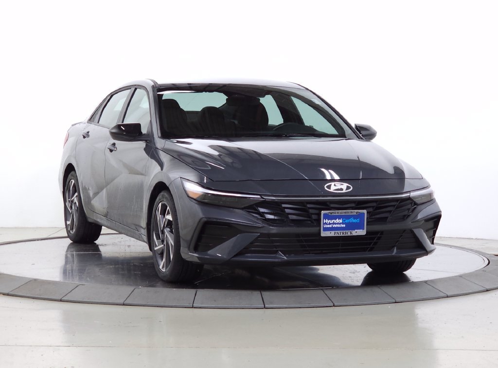Certified 2025 Hyundai Elantra Sport FWD image 1