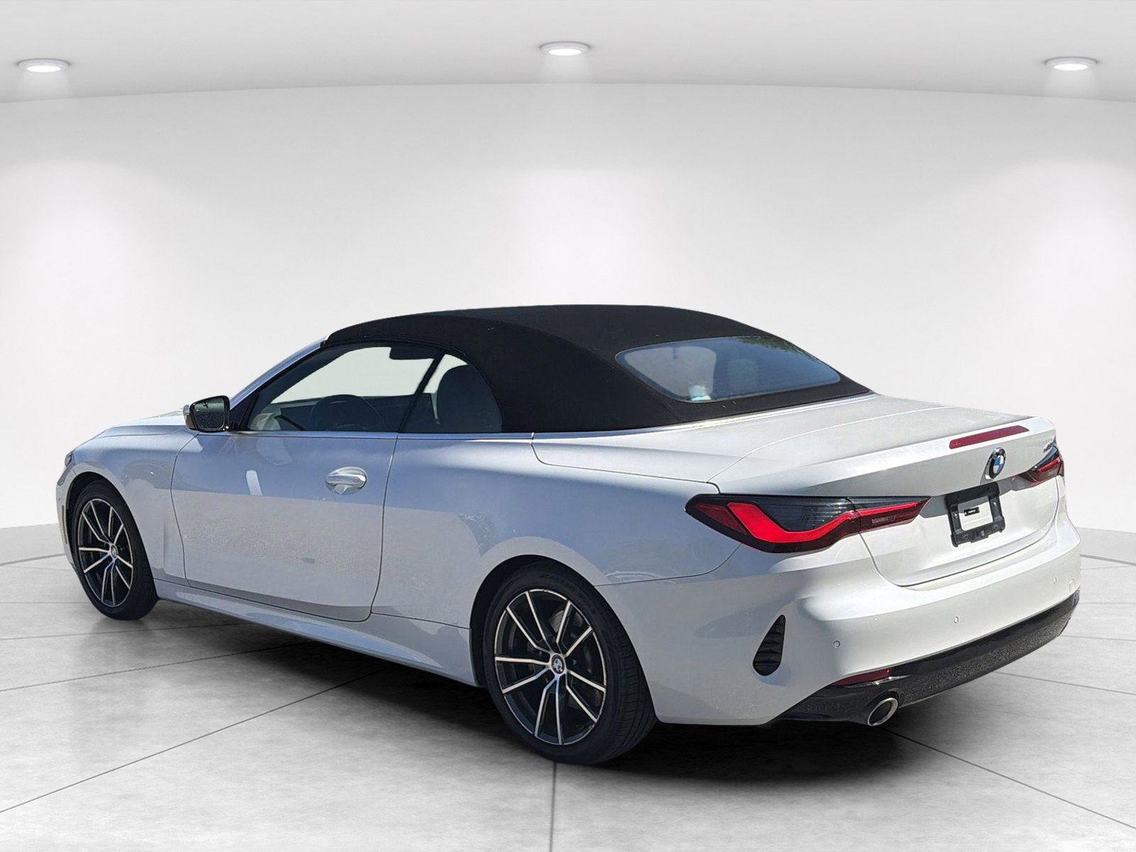 Certified 2025 BMW 430i Convertible w/ Premium Package RWD image 6