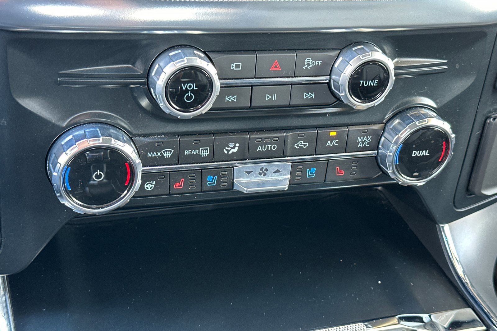 Used 2025 Ford F150 Lariat image 21