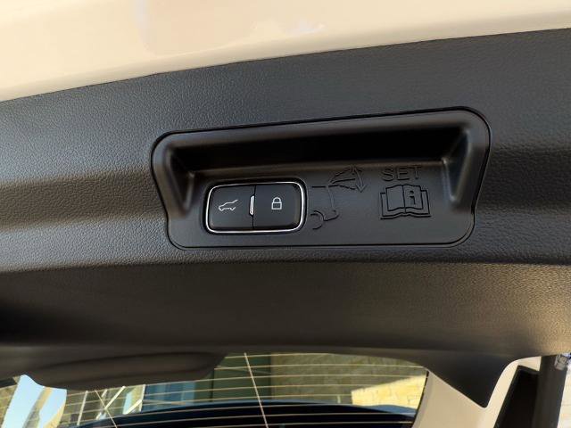 New 2026 Ford Explorer Active w/ Active Comfort Package image 32