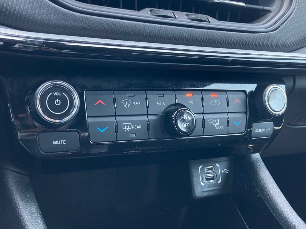 Used 2025 Jeep Compass Trailhawk AWD/4WD image 26
