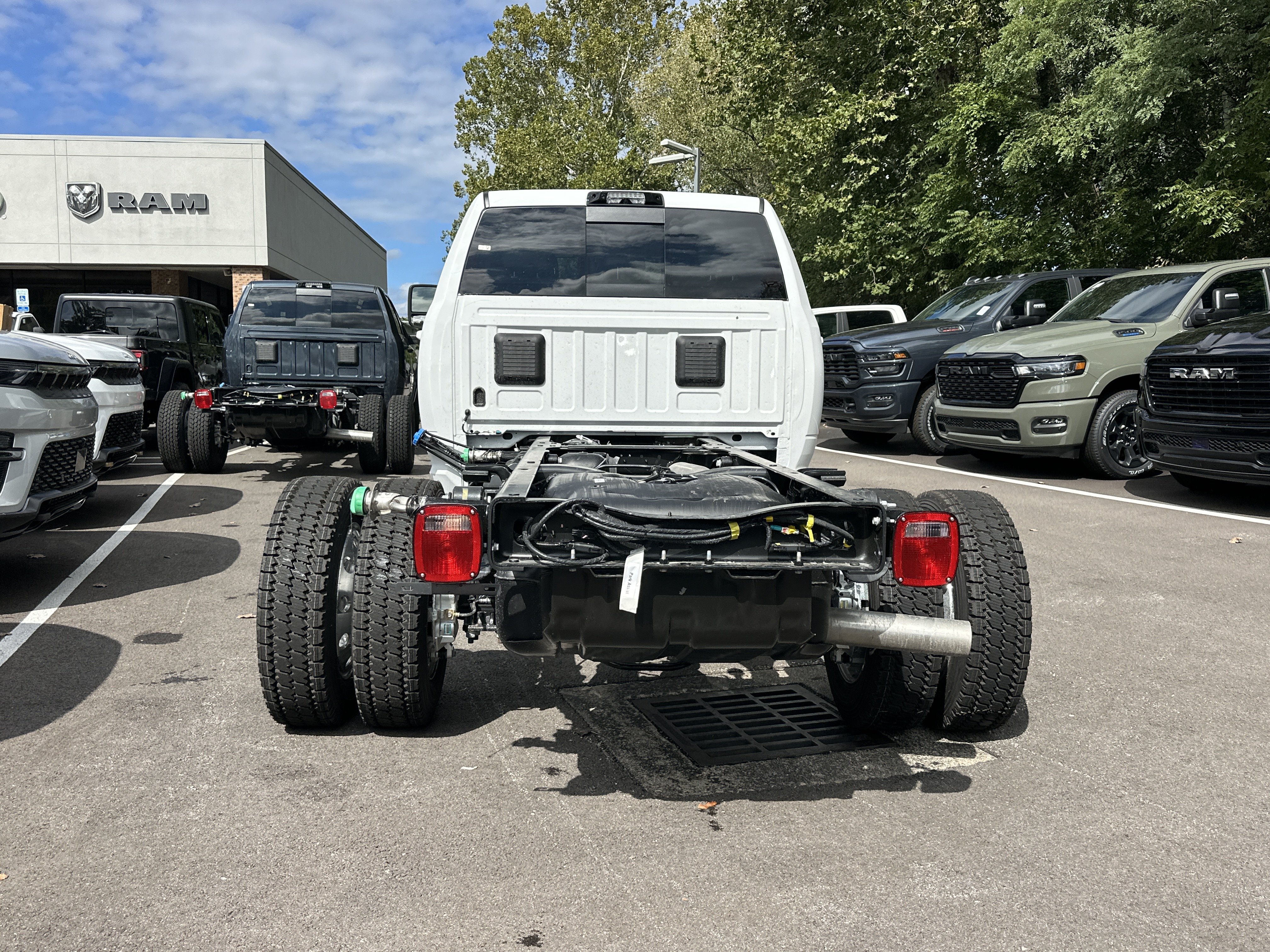 New 2027 RAM 5500 4x4 Crew Cab w/ Laramie Trim Package image 16