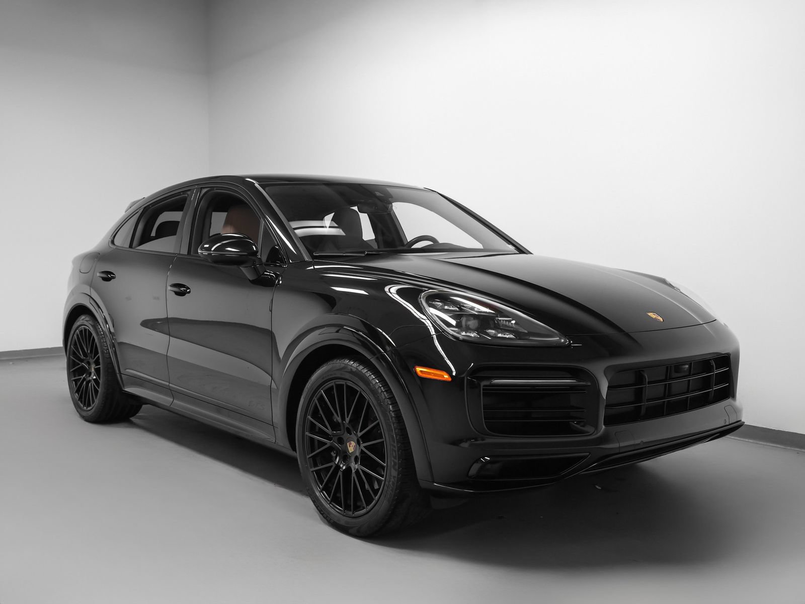 Certified 2023 Porsche Cayenne GTS AWD/4WD image 10