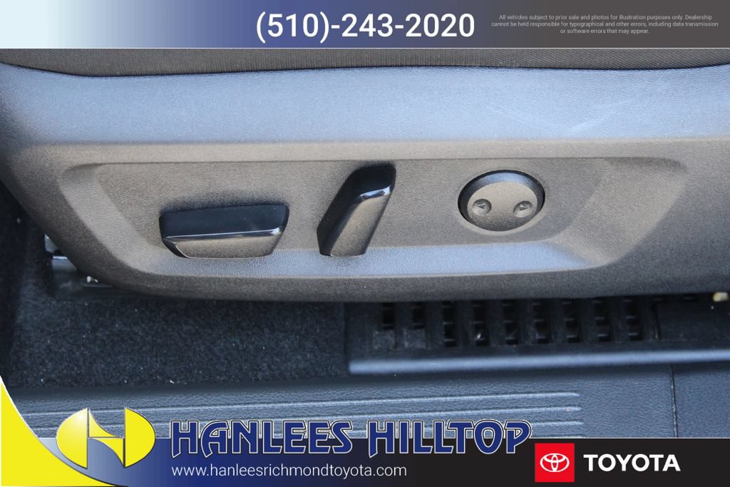 Used 2024 Nissan Rogue SV AWD/4WD image 14