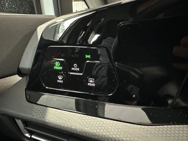 Certified 2024 Volkswagen GTI S image 32