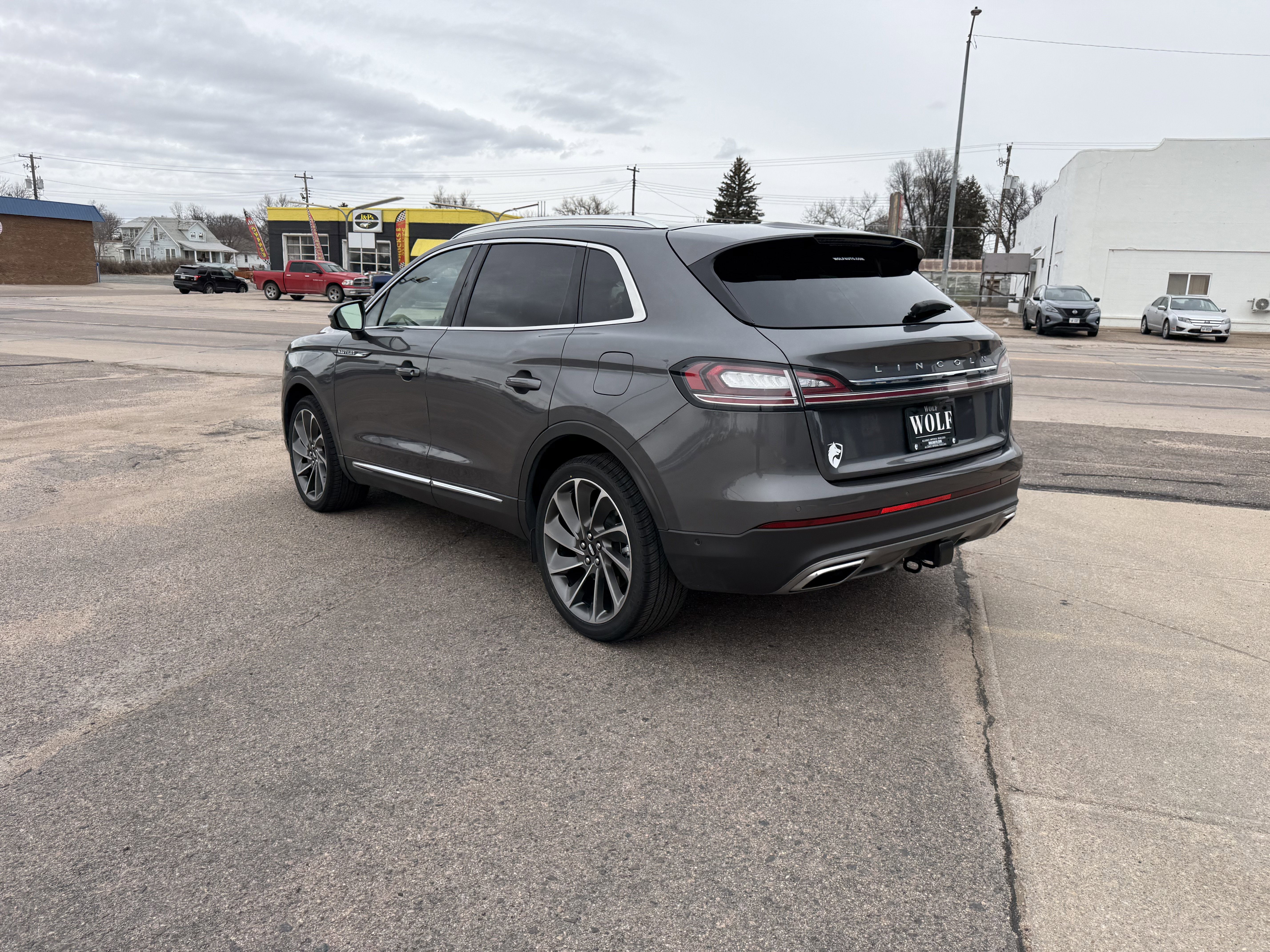 Used 2022 Lincoln Nautilus Reserve w/ Equipment Group 202A image 10