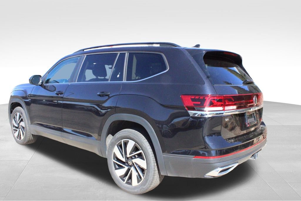 Used 2025 Volkswagen Atlas SE AWD/4WD image 13