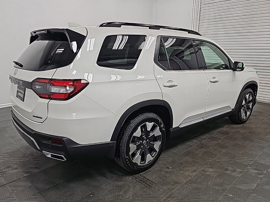 New 2026 Honda Pilot Touring image 8