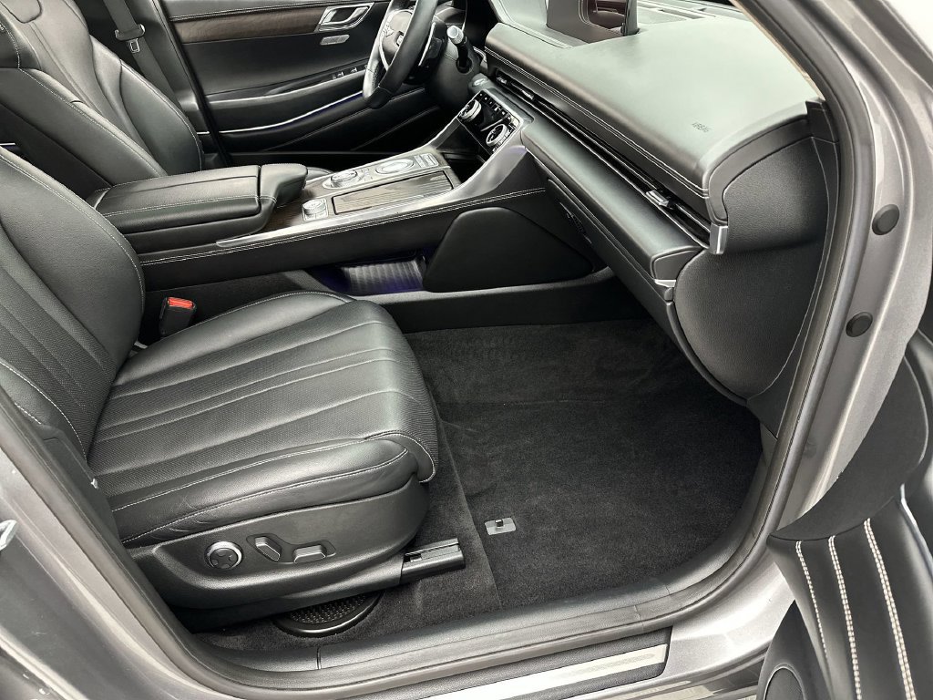 Used 2021 Genesis GV80 3.5T AWD/4WD image 25