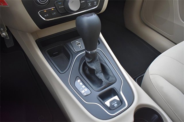 Used 2019 Jeep Cherokee Latitude w/ Popular Appearance Group image 23