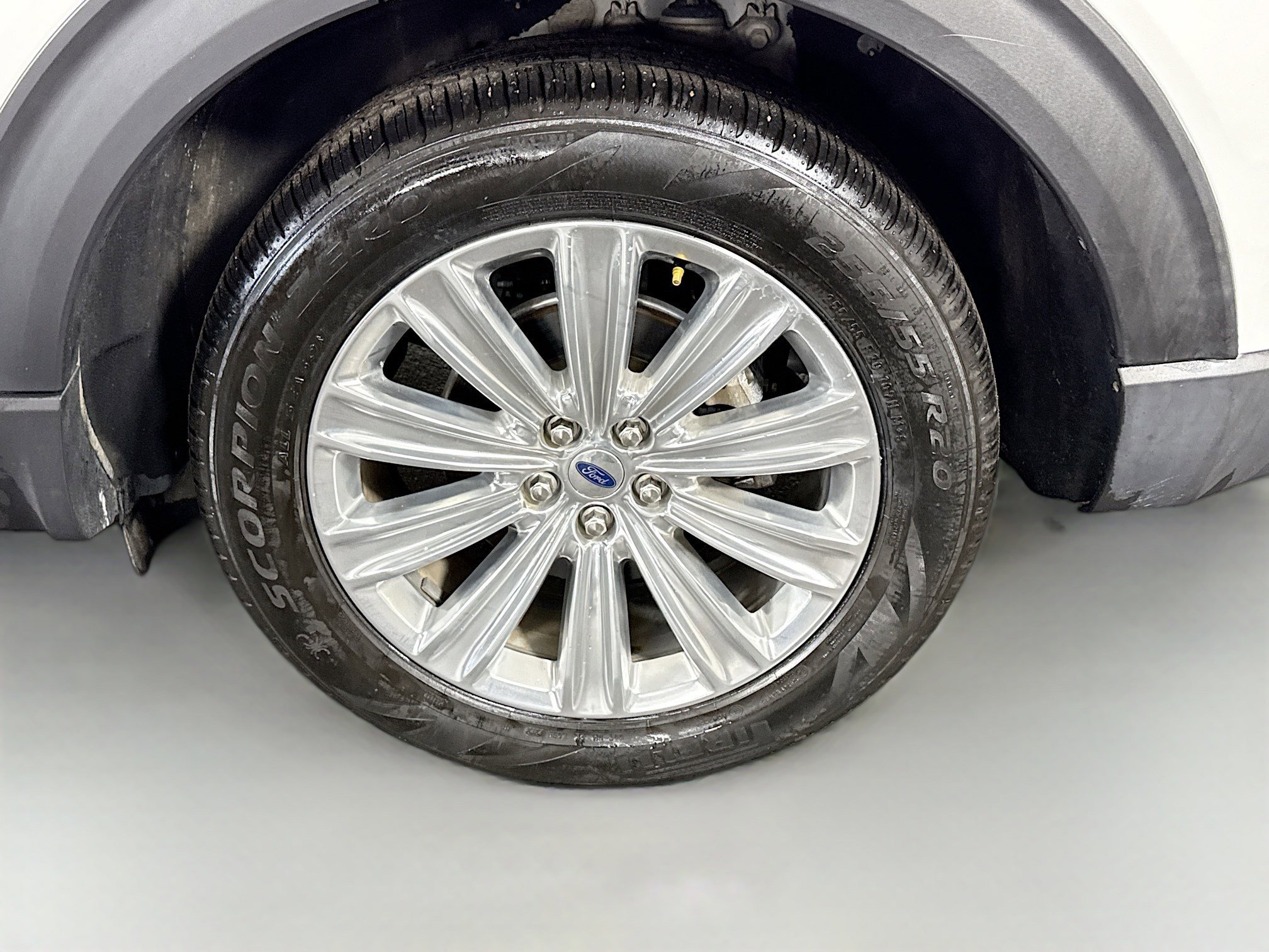 Used 2020 Ford Explorer Limited RWD image 37