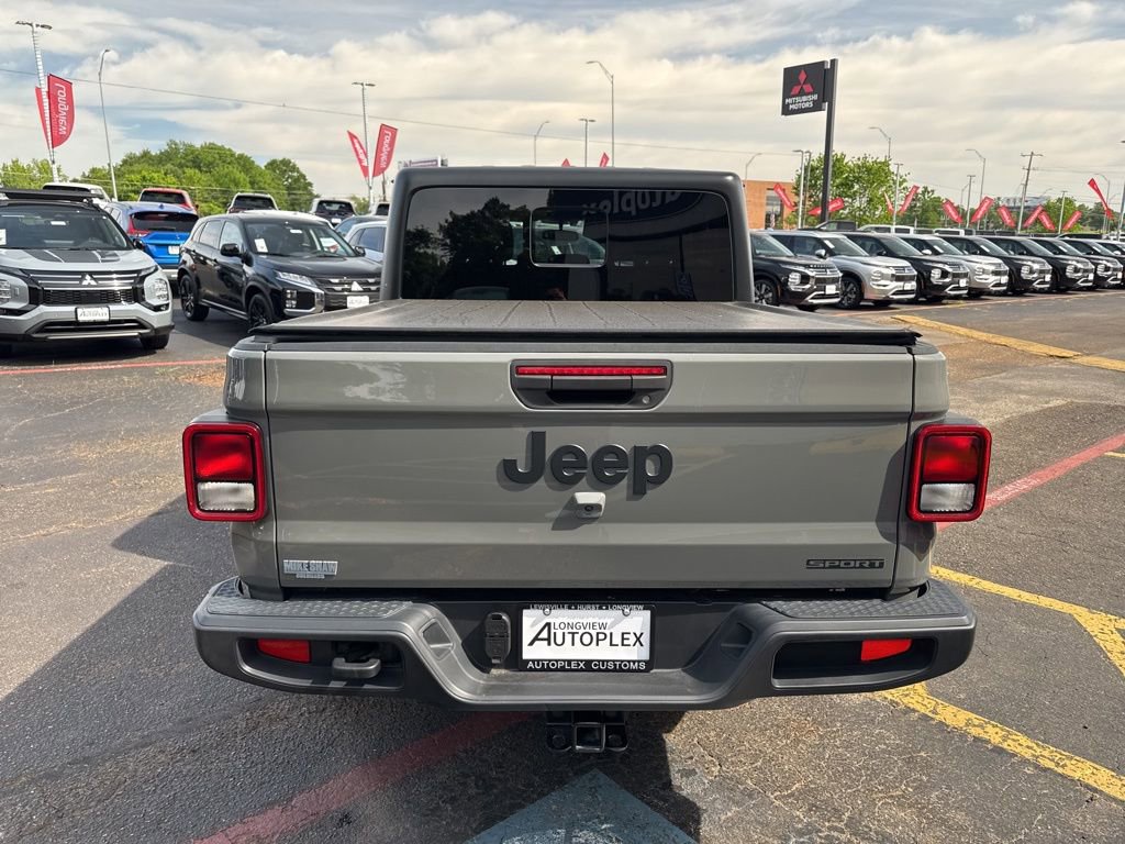 Used 2021 Jeep Gladiator Sport AWD/4WD image 7