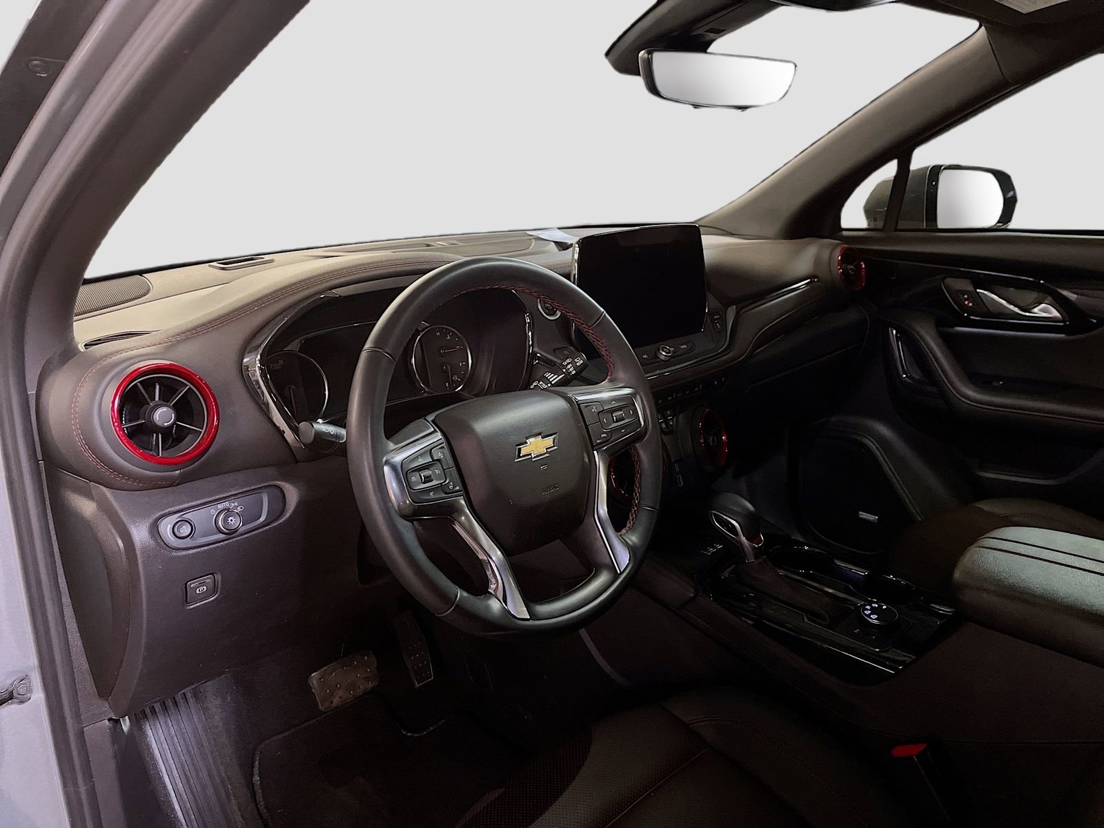 Used 2024 Chevrolet Blazer RS w/ Driver Confidence II Package image 9