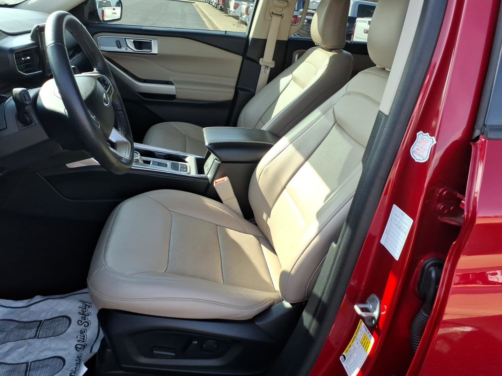 Used 2023 Ford Explorer Limited image 13