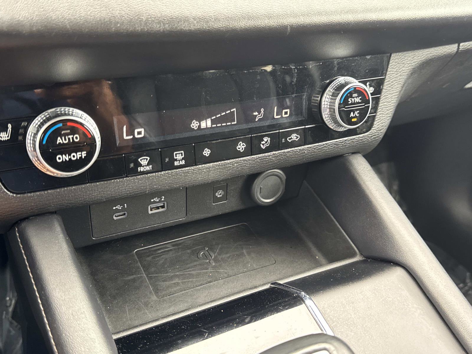 Used 2024 Mitsubishi Outlander FWD image 24