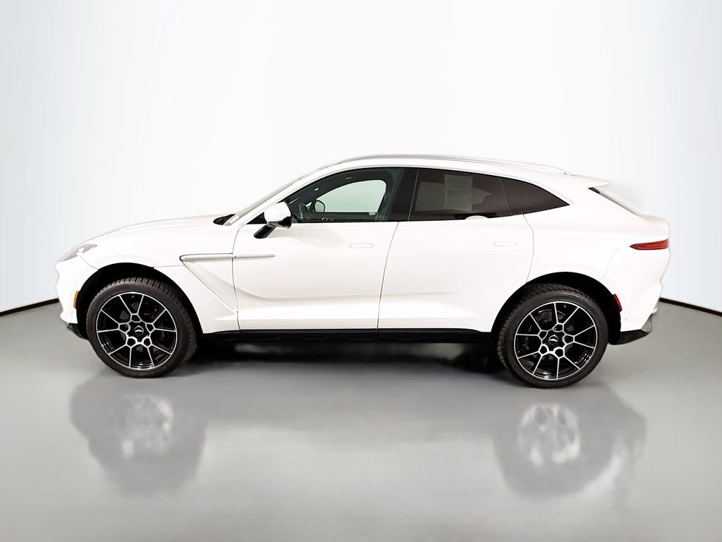 Used 2021 Aston Martin DBX image 4