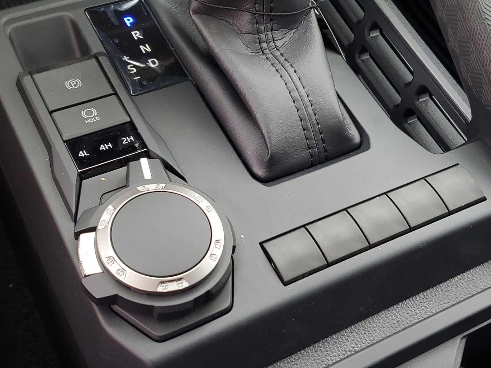 New 2026 Toyota Tacoma SR AWD/4WD image 31