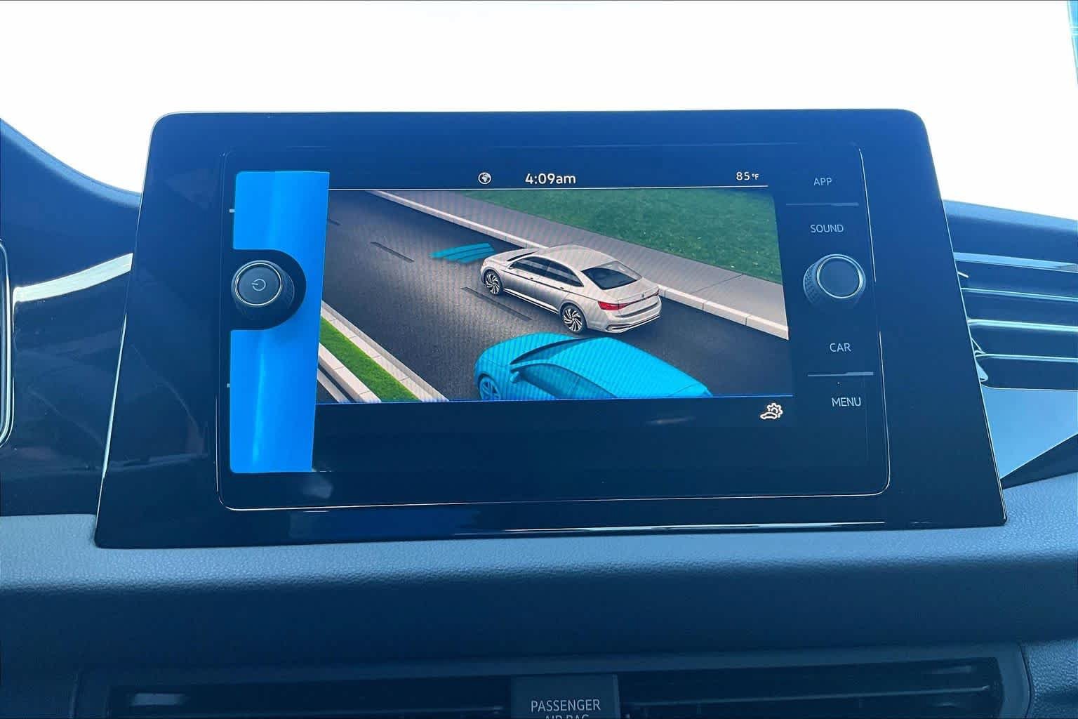 New 2027 Volkswagen Jetta SE FWD image 18