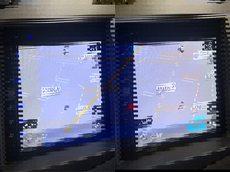 Used 2006 Toyota Avalon Limited image 19