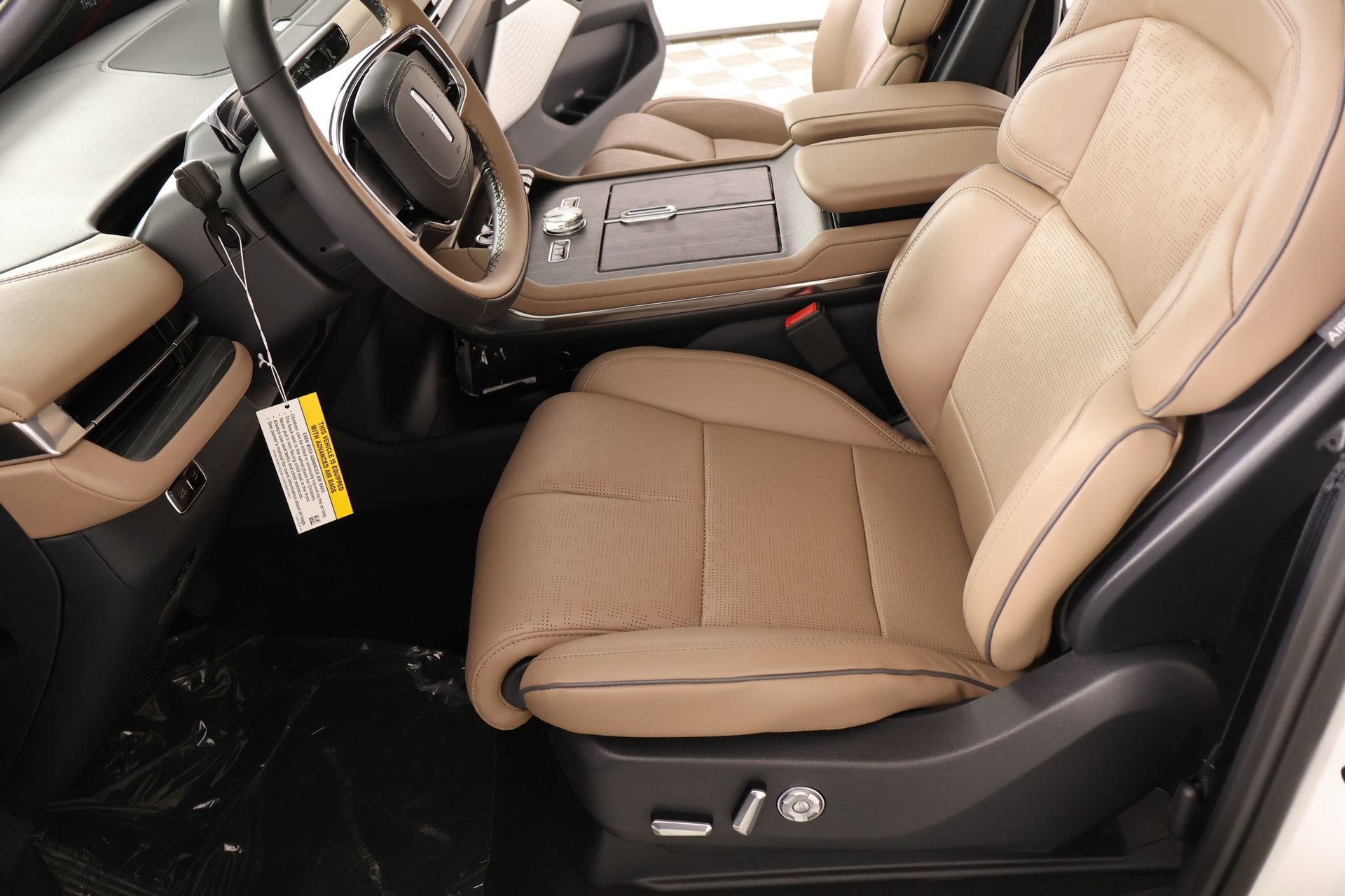 New 2026 Lincoln Navigator L Black Label AWD/4WD image 11