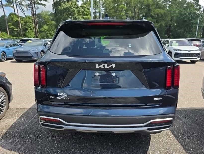 Used 2023 Kia Sorento EX FWD image 2
