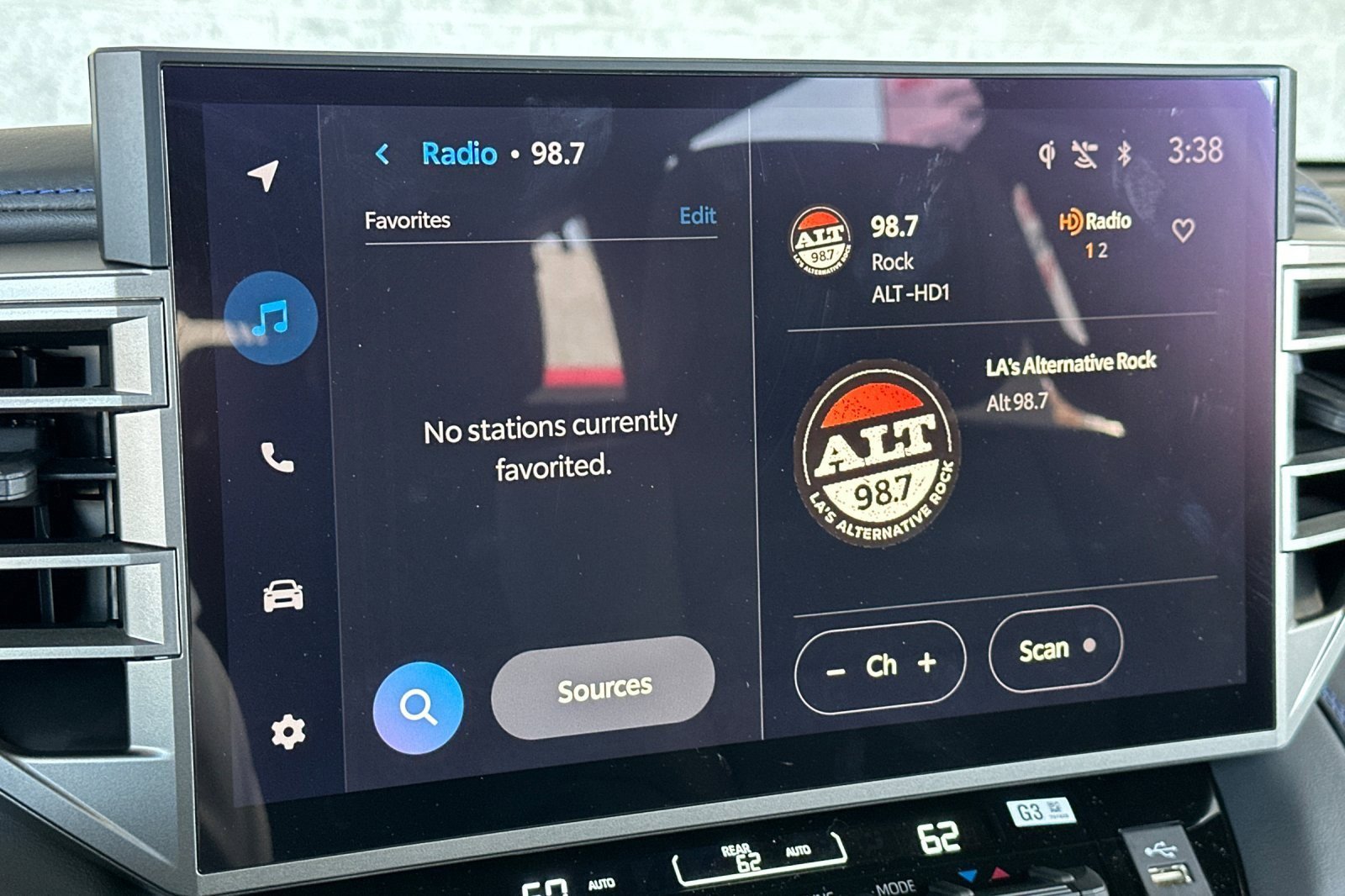 New 2026 Toyota Sequoia Platinum AWD/4WD image 18