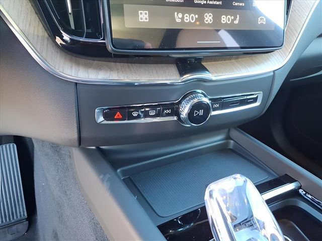 New 2026 Volvo XC60 B5 Plus w/ Protection Package Premier image 20