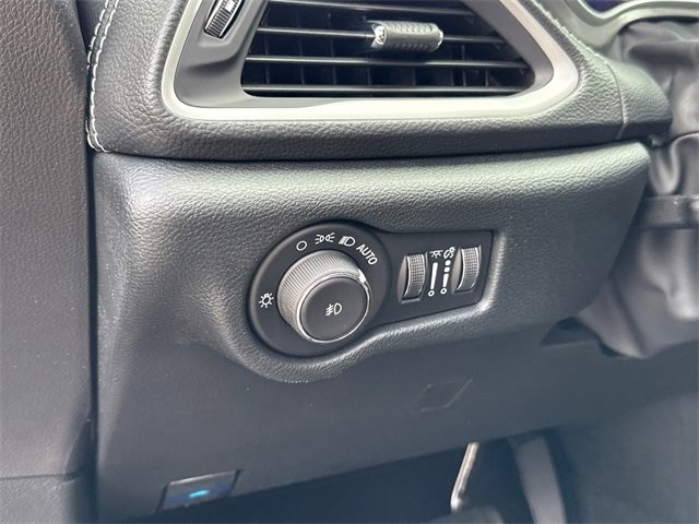 New 2025 Chrysler Pacifica Select image 14