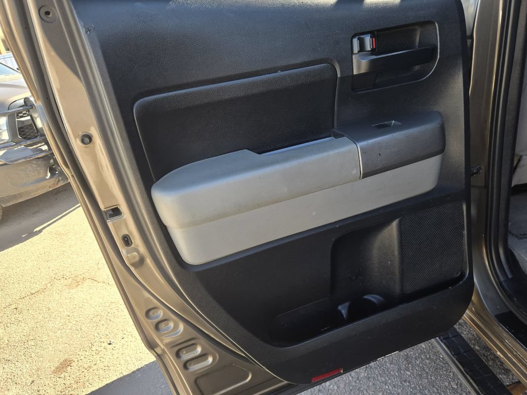 Used 2011 Toyota Tundra 4x4 Double Cab w/ Tow Pkg image 17
