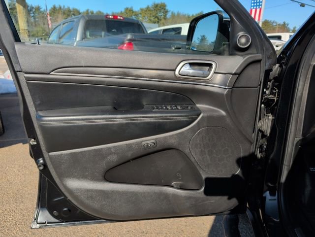 Used 2018 Jeep Grand Cherokee Limited image 15