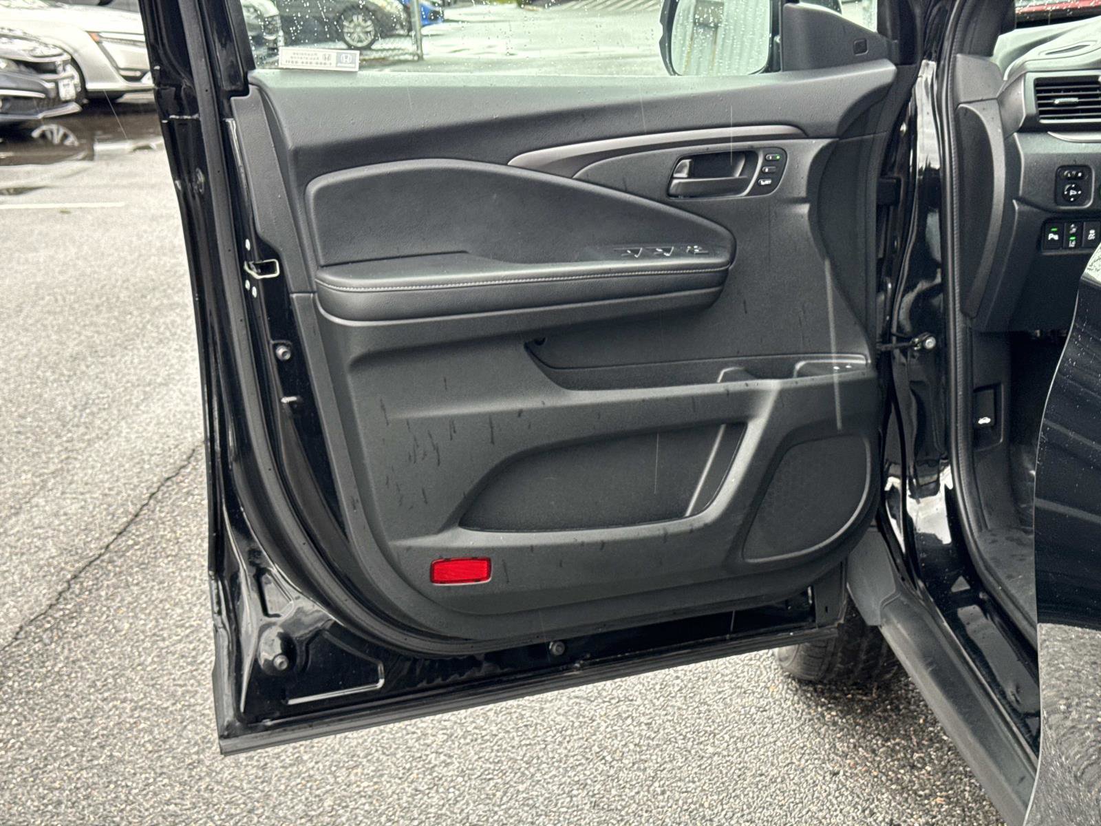 Certified 2023 Honda Passport EX-L image 18