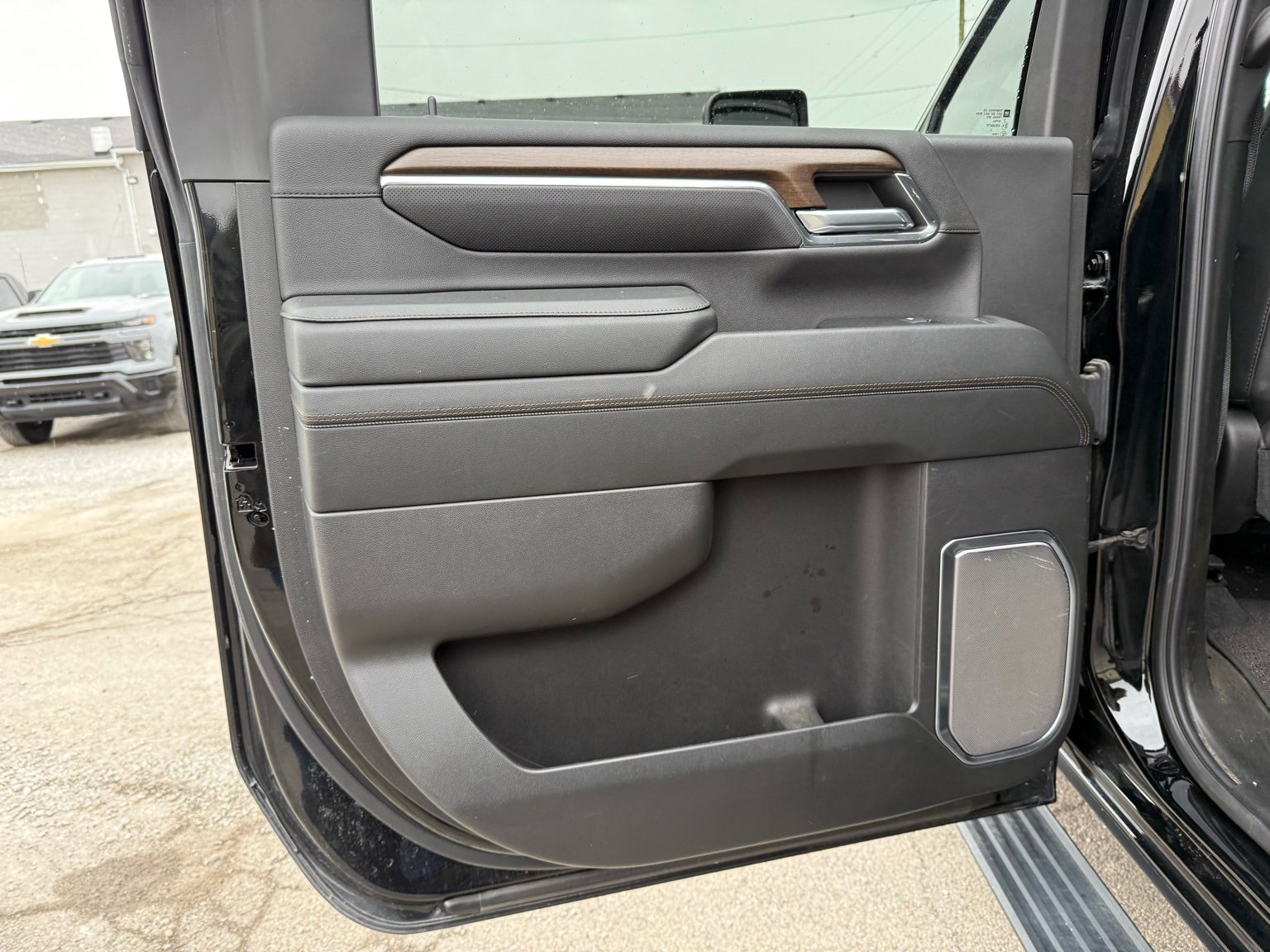 Used 2024 Chevrolet Silverado 2500 High Country w/ Midnight Edition image 27