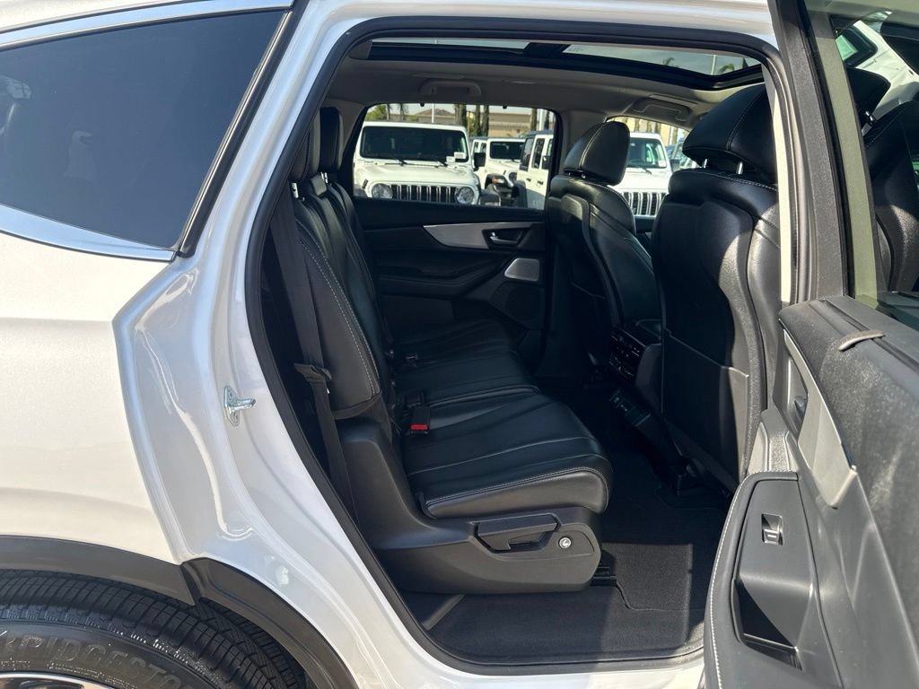 Used 2025 Acura MDX FWD w/ Technology Package image 23