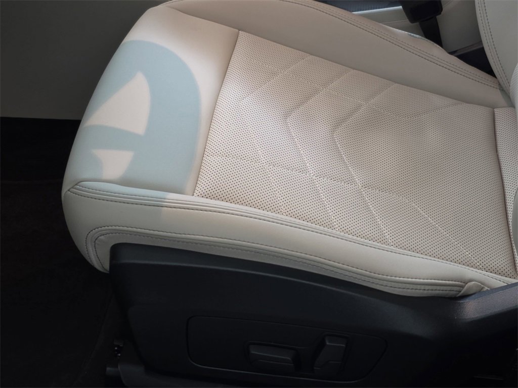 Used 2025 BMW X2 xDrive28i w/ Convenience Package image 30