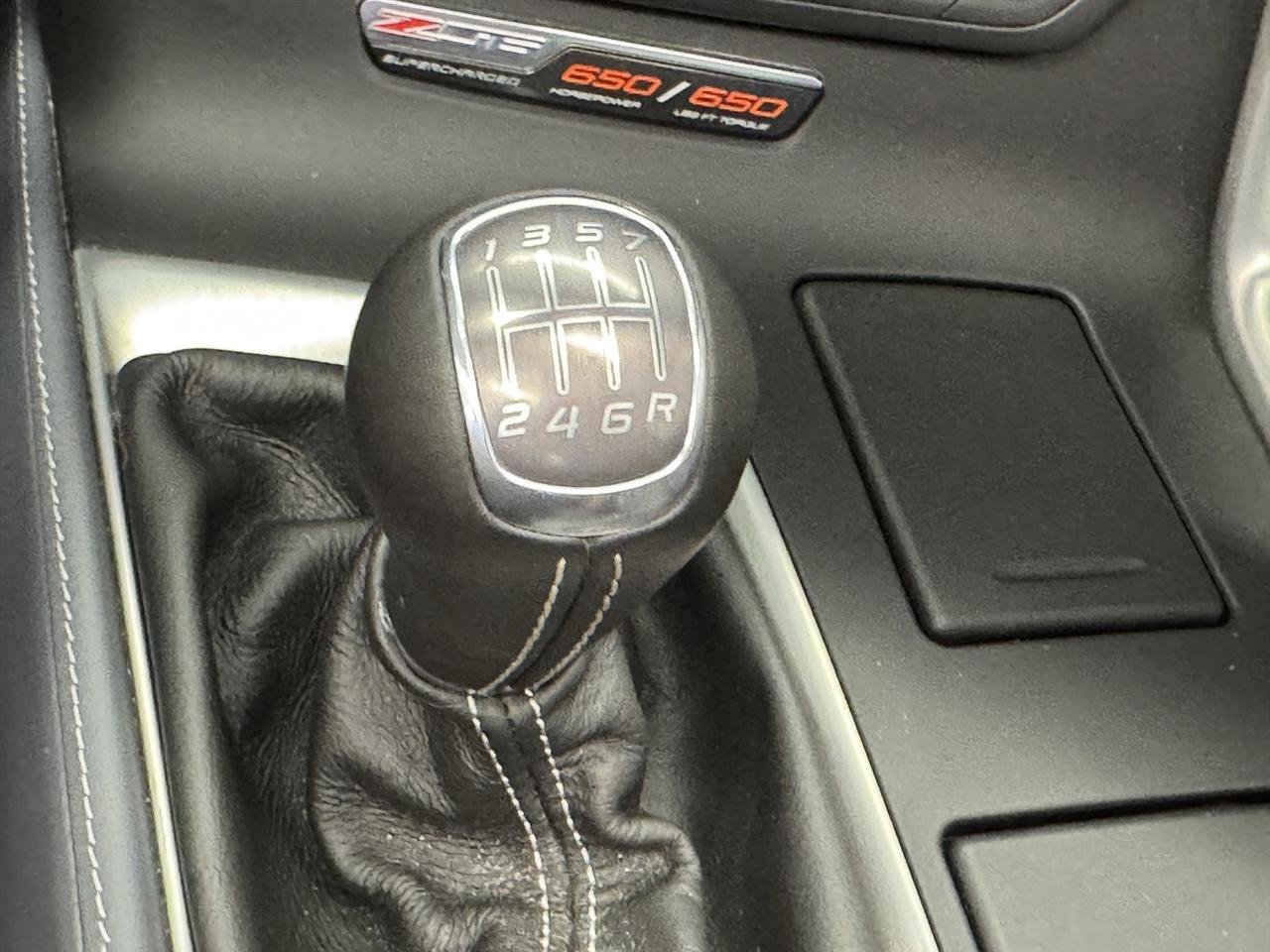 Used 2015 Chevrolet Corvette Z06 w/ Z07 Performance Package RWD image 21