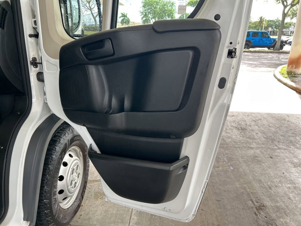 Used 2017 RAM ProMaster 2500 w/ Interior Convenience Group image 23