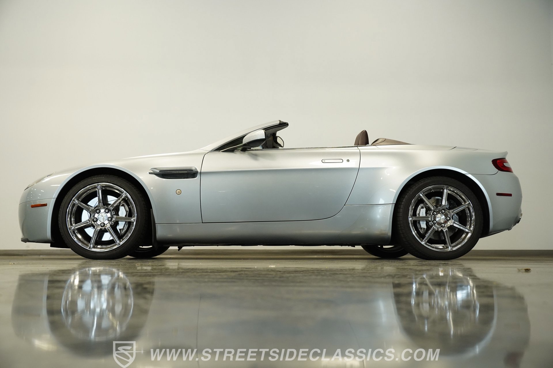 Used 2008 Aston Martin V8 Vantage Roadster image 9