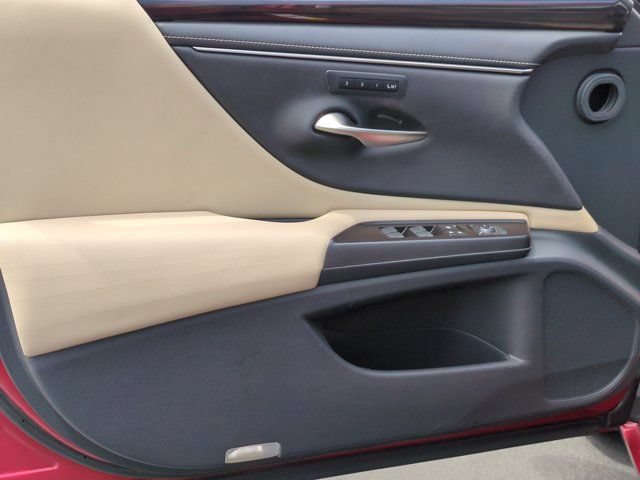 Used 2019 Lexus ES 350 w/ Accessory Package FWD image 14