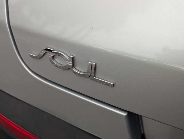 Used 2020 Kia Soul LX FWD image 9