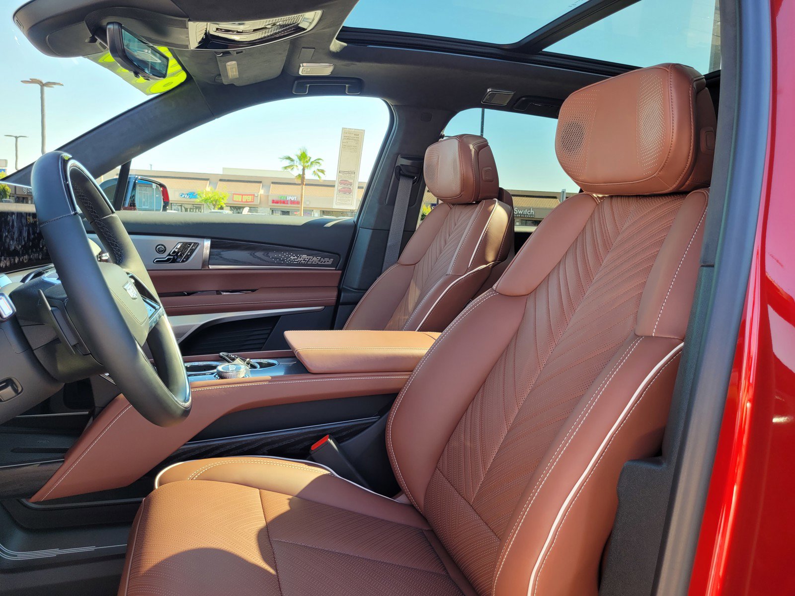 Certified 2026 Cadillac Vistiq Platinum image 10