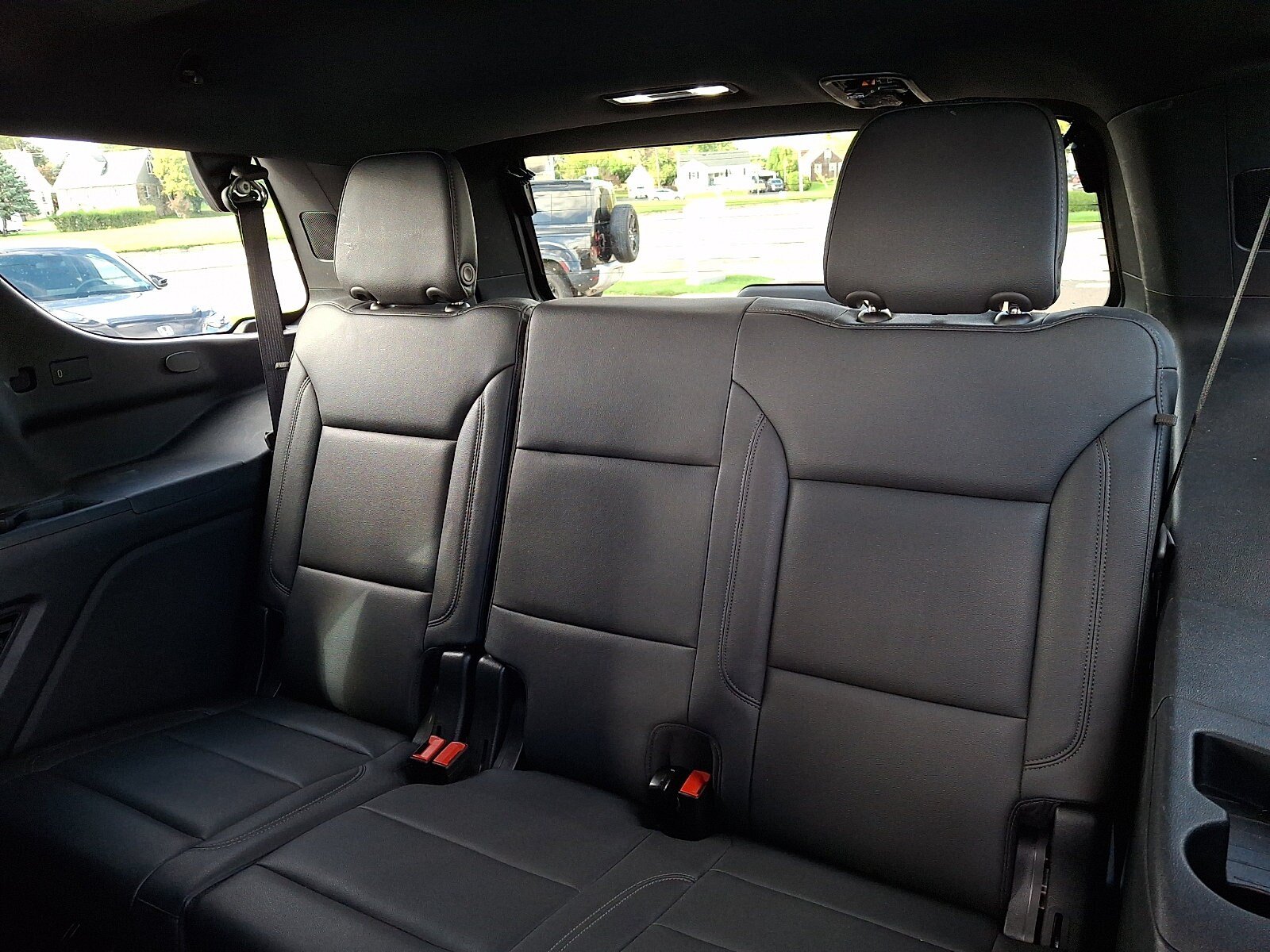 Used 2025 Chevrolet Tahoe LT AWD/4WD image 10