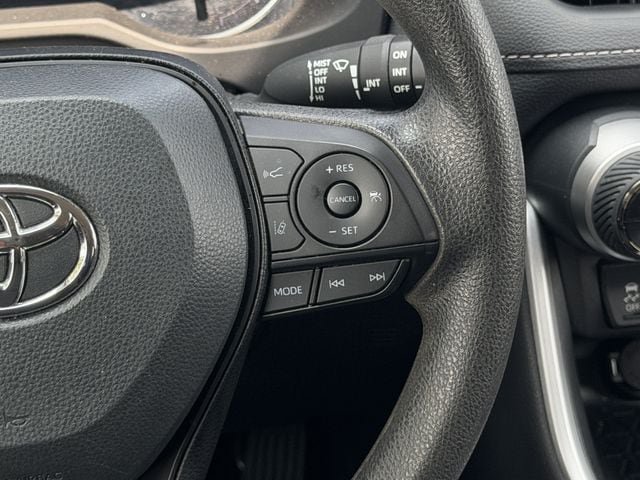 Certified 2025 Toyota RAV4 XLE FWD image 14