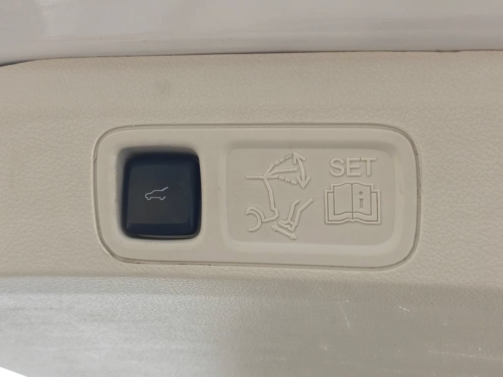 Used 2019 Lincoln Navigator Black Label w/ Cargo Package AWD/4WD image 48