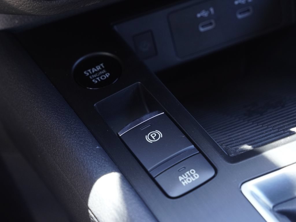 New 2026 Nissan Kicks SV FWD image 19