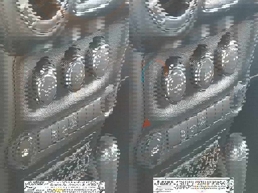 Used 2018 Jeep Wrangler Unlimited Sport image 17