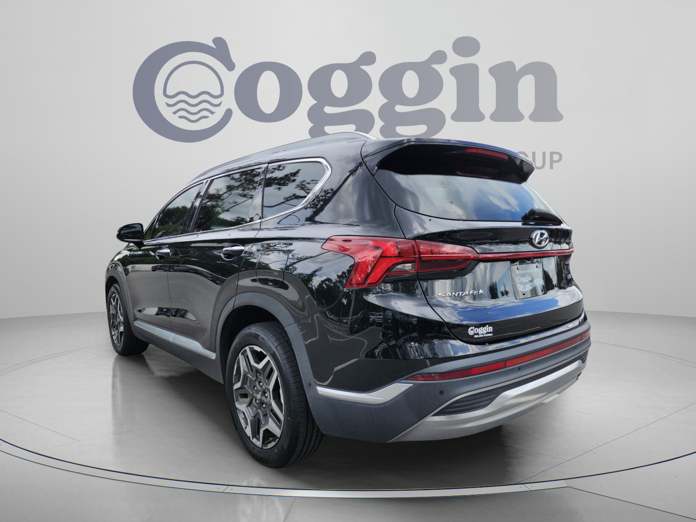 Certified 2021 Hyundai Santa Fe Limited FWD image 4