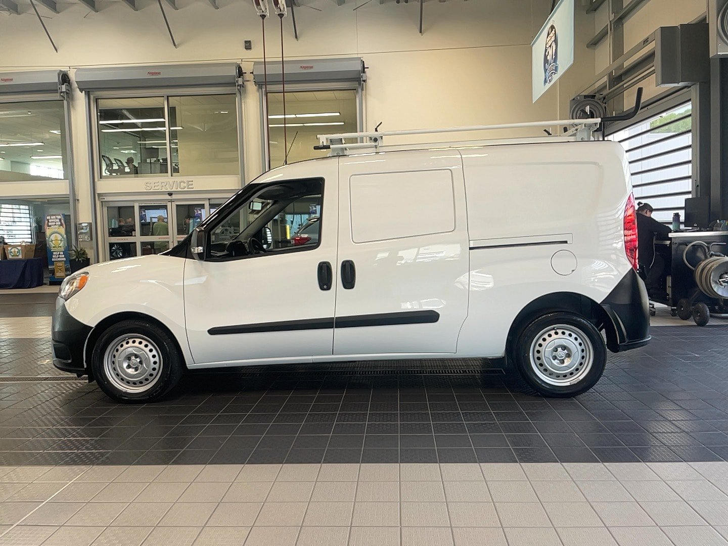 Used 2022 RAM ProMaster City Tradesman FWD image 4