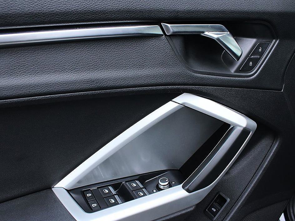 Used 2019 Audi Q3 2.0T Premium image 9