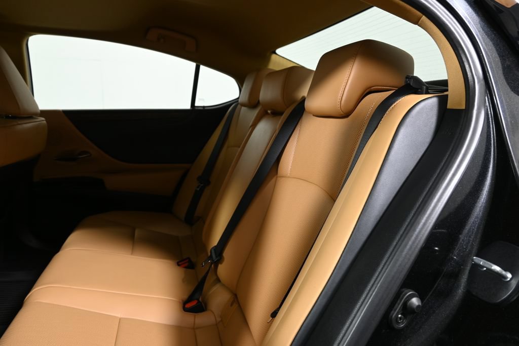 Used 2023 Lexus ES 350 w/ Premium Package FWD image 6