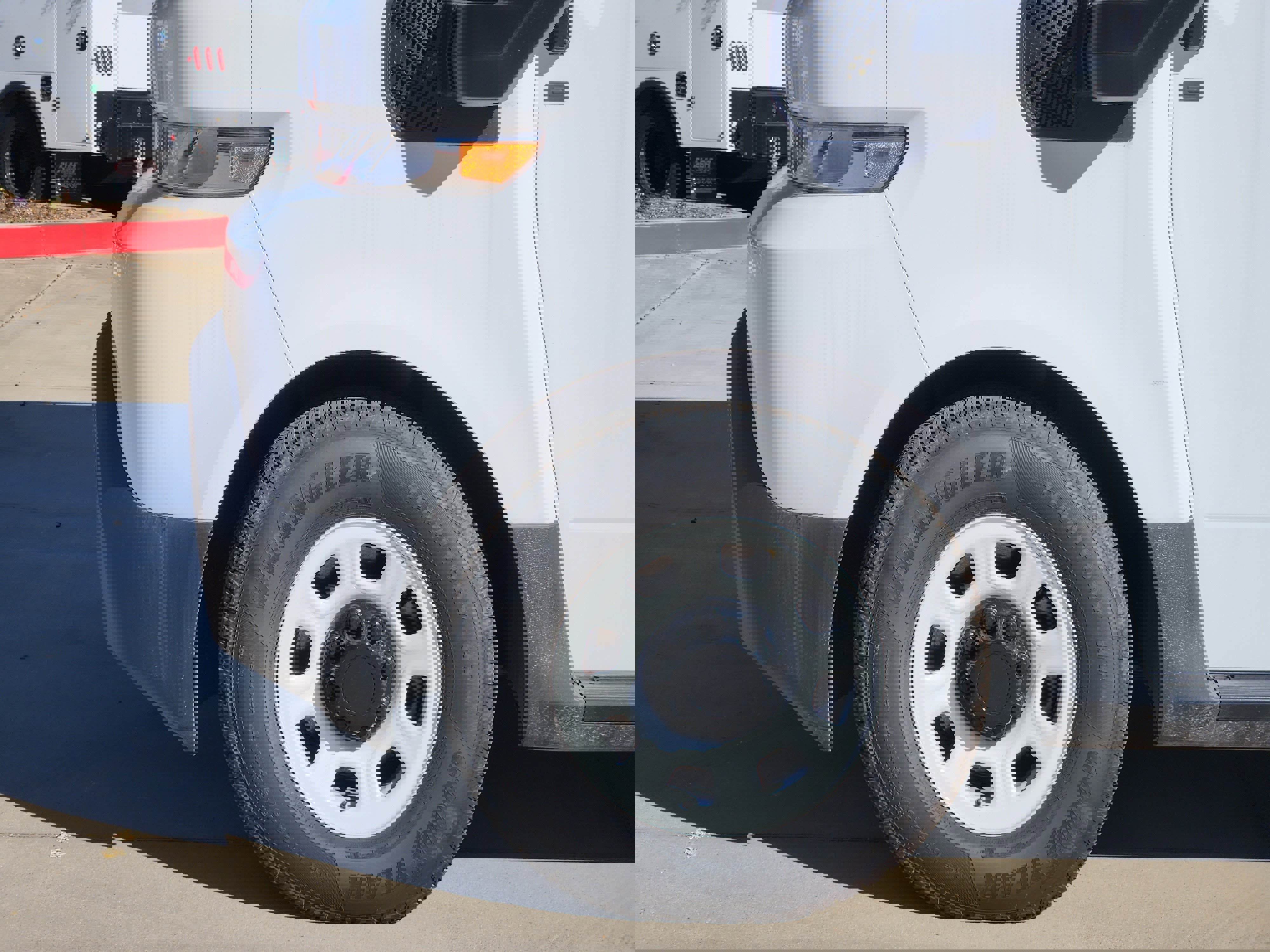 New 2025 Chevrolet Brightdrop 600 image 15